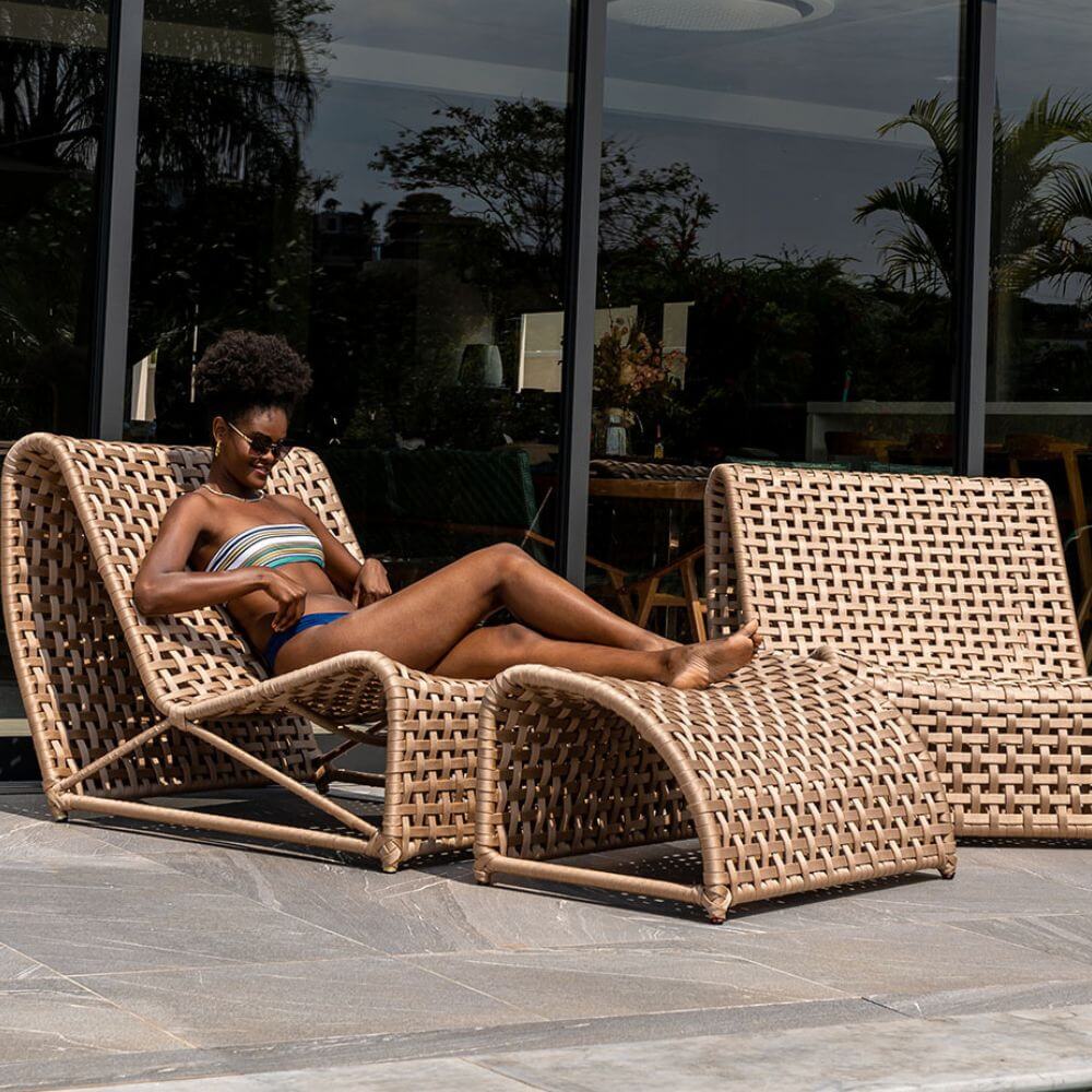 Os móveis tramados são uma excelente escolha para jardim devido à sua durabilidade e beleza atemporal. Sua resistência às variações climáticas garante que mantenham a qualidade e o conforto por muitos anos.