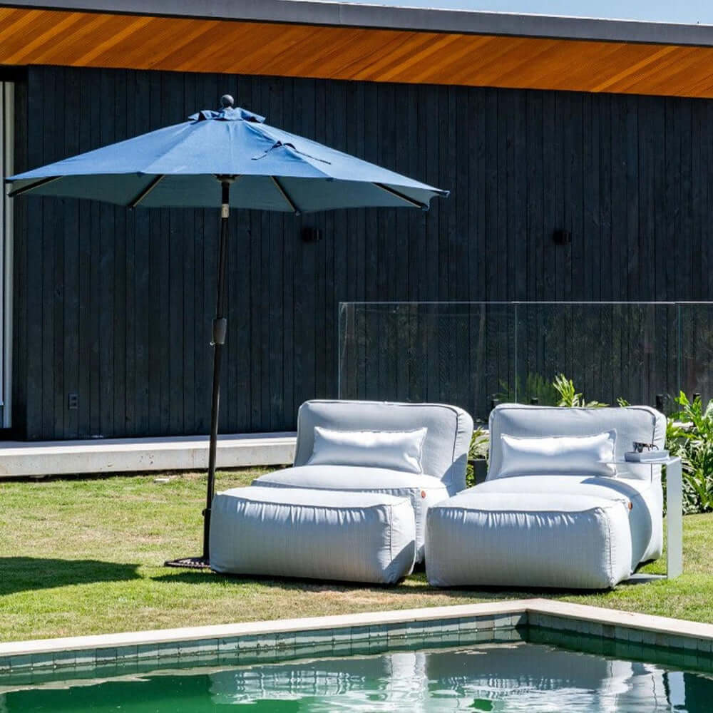 A Eco Flame Garden oferece modelos de alta qualidade, como o Ombrelone Suntorini e o Ombrelone Cantilever, ideais para decoração para piscina e jardim.
